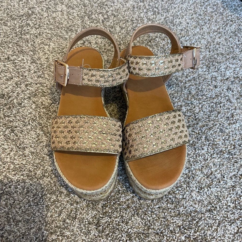 Beige and gold Platform sandals / Espadrilles